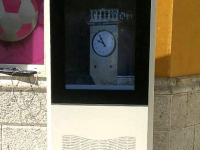 Grad Sinj – Vanjski interaktivni totemi